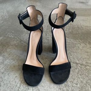 Gianvito Rossi Versalia 100 Black Suede Sandals
